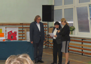 Janusz Moos, Ewa Sztombka, dyrektor szkoły Barbara Makowska